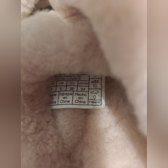 Ugg baby pink scuffita slipper - Picture 3 of 6